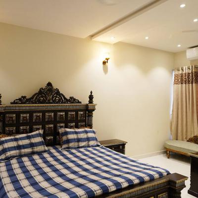 DHA Lahore Phase 7 Best 10 Marla House Available For Rent