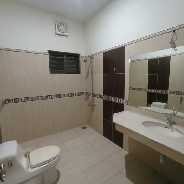 Luxury 10 Marla Apartment Available For Rent In Askari 11-4