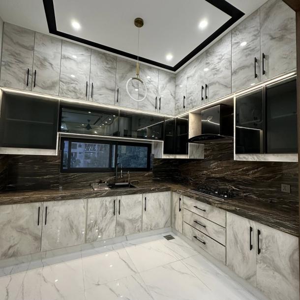 Luxurious 10 Marla House Available For Sale In Bahria Town Lahore-5