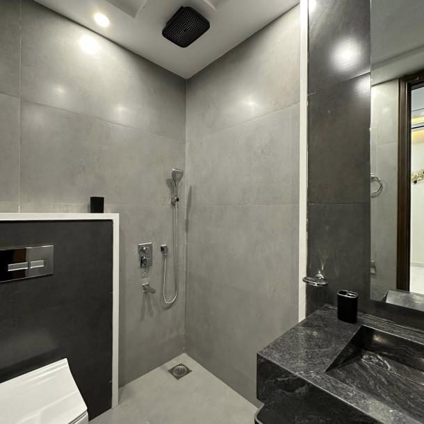 Luxurious 10 Marla House Available For Sale In Bahria Town Lahore-13