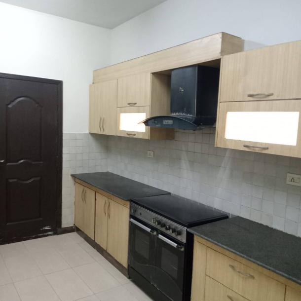 Top Location Affordable Price 3 Bedrooms Apartment Available For Sale In Askari 11-5