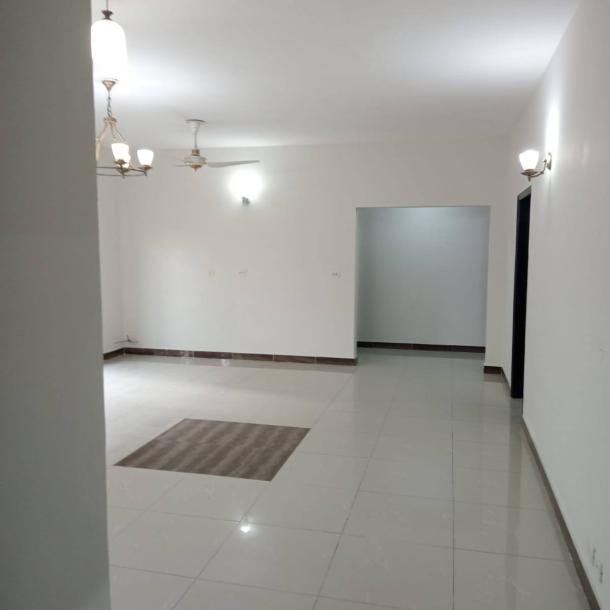 Top Location Affordable Price 3 Bedrooms Apartment Available For Sale In Askari 11-1