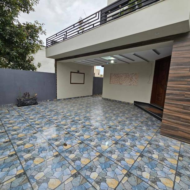 1 Kanal New Beautiful House Available For Rent In Bahria Town Lahore-2