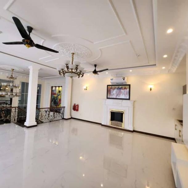 Well Maintained Luxurious 1 Kanal House Available For Sale In DHA Lahore Phase 7-12