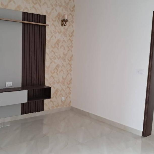 Reasonable Price 3 Bedrooms Apartment Available For Sale In Askari 11 Sector B-3