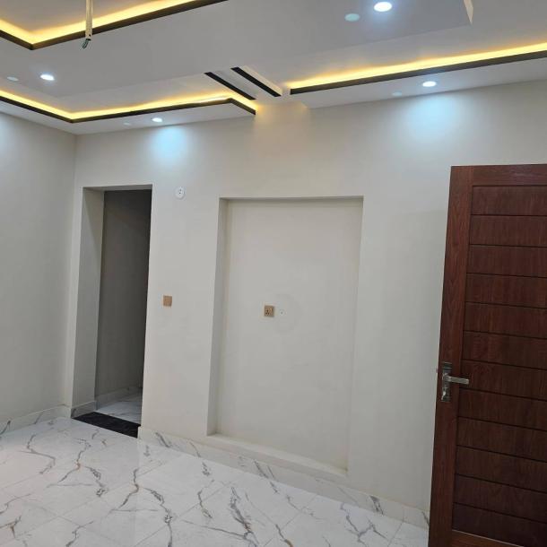 1 Kanal New Beautiful House Available For Rent In Bahria Town Lahore-6