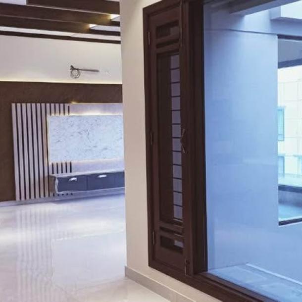 Well Maintained 10 Marla Upper Portion Available For Rent In DHA Phase 7 Lahore-5