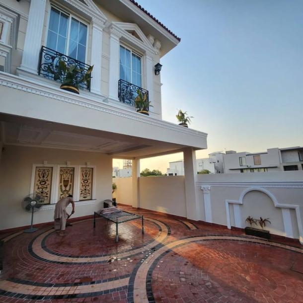 Well Maintained Luxurious 1 Kanal House Available For Sale In DHA Lahore Phase 7-8