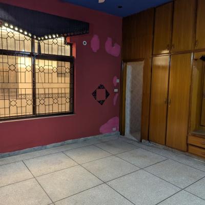 Beautiful 1 Kanal Upper Portion Available For Rent In DHA Phase 1