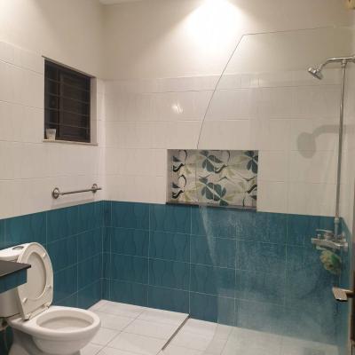 Elegant 1 Kanal Fully Maintained Super Hot Location Bungalow Available For Rent