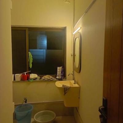 Affordable Price 10 Marla Fully Furnished Lower Portion Available For Rent