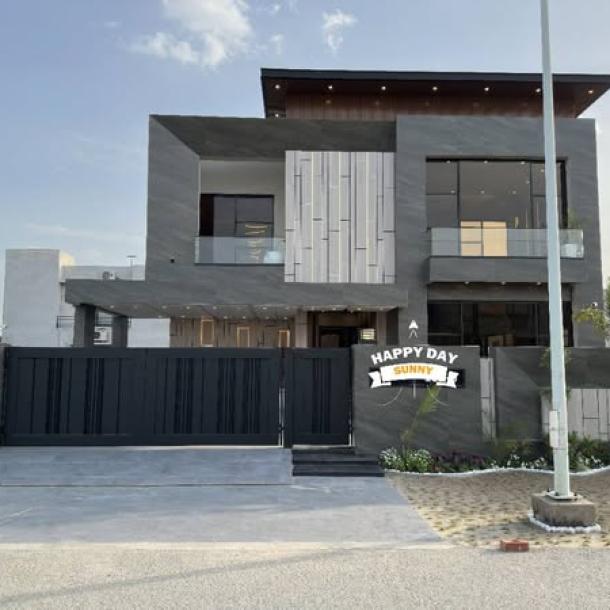 DHA Phase 7 Prime Location1 Kanal House Available For Sale-1