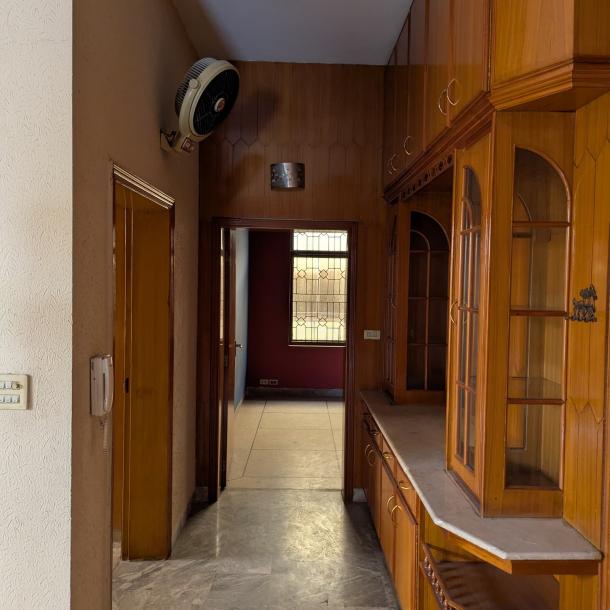 DHA Phase 1 Beautiful 1 Kanal Upper Portion Available For Rent-8