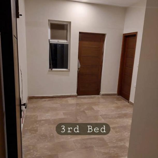 Prime Location 3 bedroom With Attached Bath 1 Kanal Upper Portion For Rent DHA Lahore-3
