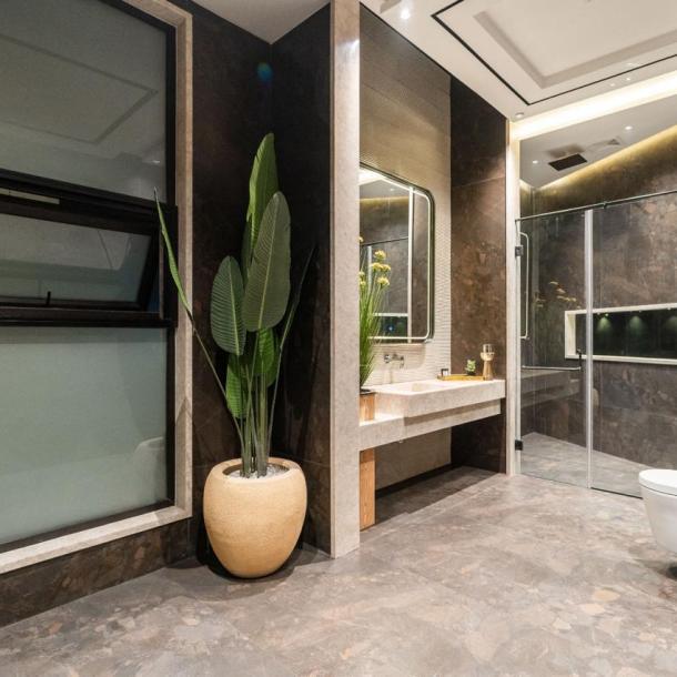 Beautiful Luxurious 2 Kanal House Available For Sale In DHA Lahore Phase 6-14