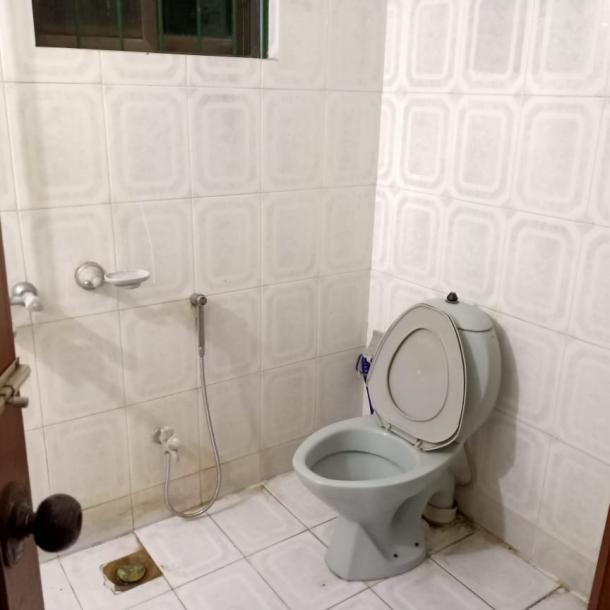 Low Price 10 Marla Upper Portion Available For Rent In DHA Lahore Phase 4-3