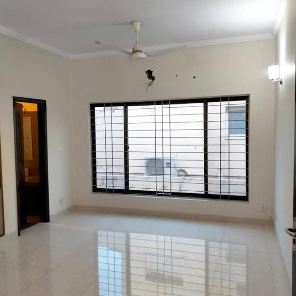 3 Luxury Bedroom With Bath Upper Portion Available For Rent In DHA Lahore-3