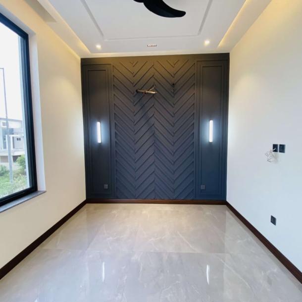 Beautiful Luxurious 10 Marla House Available For Sale In DHA Lahore Phase 7-4