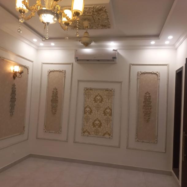 Clssical Style 10 Marla Beautiful House For Sale In DHA Phase 7 Lahore Pakistan-26