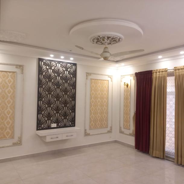 Clssical Style 10 Marla Beautiful House For Sale In DHA Phase 7 Lahore Pakistan-33