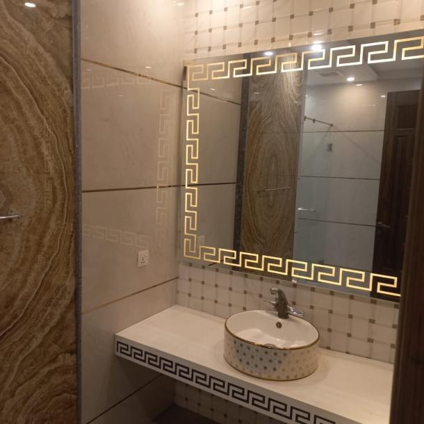 Clssical Style 10 Marla Beautiful House For Sale In DHA Phase 7 Lahore Pakistan-4