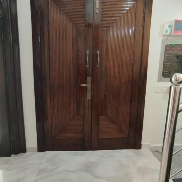 Prime Location Classical Design 10 Marla House For Sale in DHA Phase 7 Lahore Pakistan-4