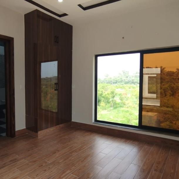Prime Location Classical Design 10 Marla House For Sale in DHA Phase 7 Lahore Pakistan-21
