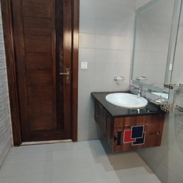Prime Location Classical Design 10 Marla House For Sale in DHA Phase 7 Lahore Pakistan-26