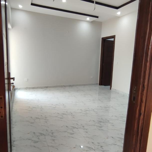 Prime Location Classical Design 10 Marla House For Sale in DHA Phase 7 Lahore Pakistan-18