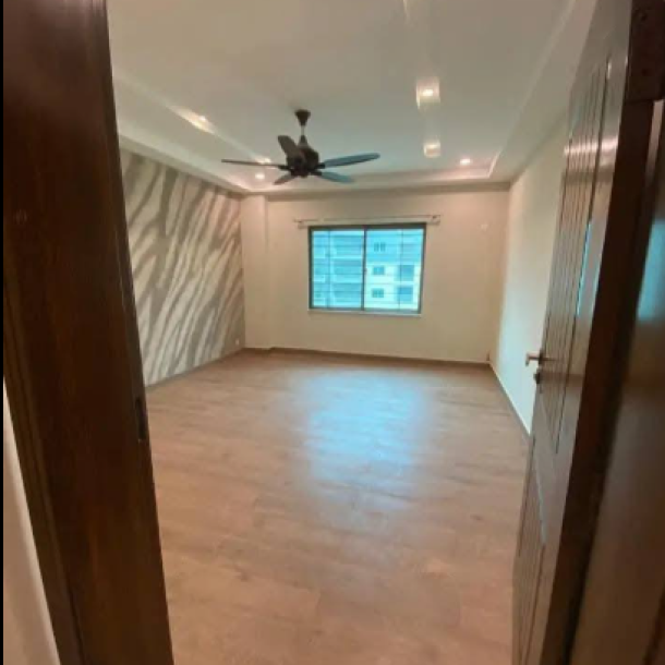 12 Marla 4 Bedrooms Apartment Available For Rent In Askari 11-1