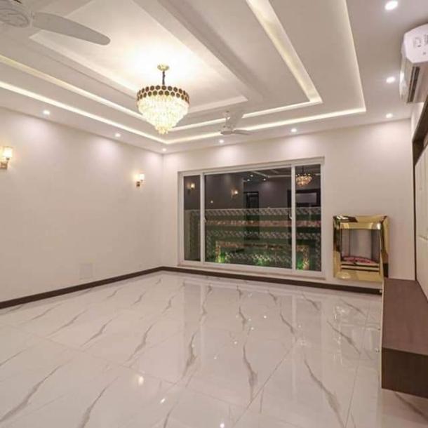 Luxury 1 Kanal Full House Available For Rent In DHA Lahore Phase 7 Block R-5