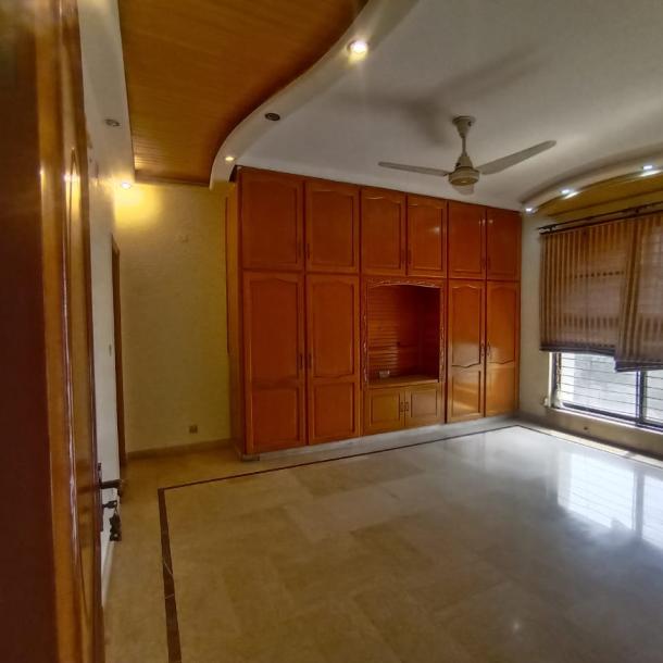 Peaceful Place 1 Kanal Non Furnished Upper Portion Available For Rent In DHA Lahore Phase 3 Block X-5