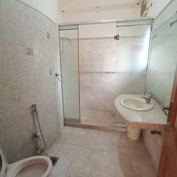 2 Kanal Ground Floor For Rent On The Main Boulevard DHA Phase 1-6