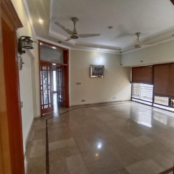 Peaceful Place 1 Kanal Non Furnished Upper Portion Available For Rent In DHA Lahore Phase 3 Block X-2