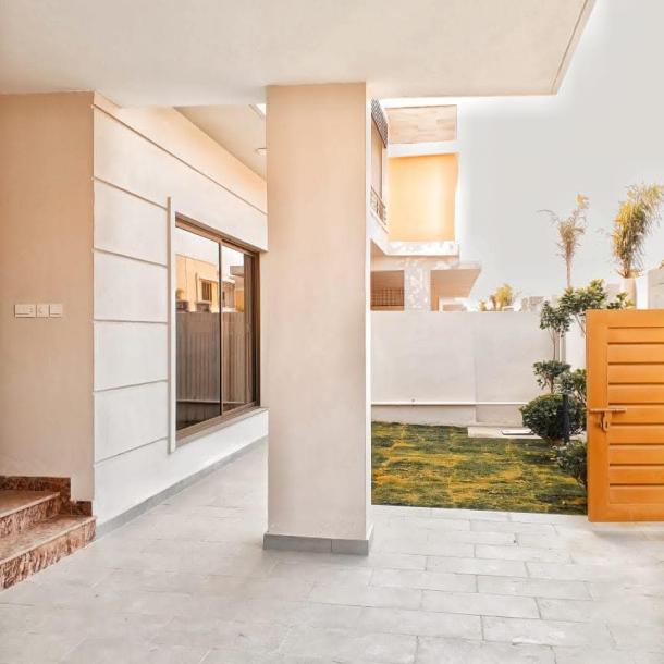 Luxury 10 Marla Brand New House Available For Rent In Askari 10-10