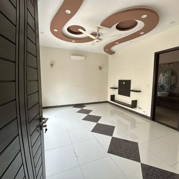 1 Kanal Lower Portion available For Rent In DHA Lahore Phase 6-3