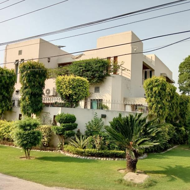 Luxury 12 Marla House Available For Sale In DHA Lahore Phase 4-1