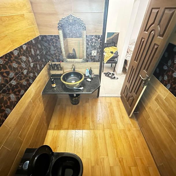 Luxury 10 Marla Corner Full House With Basement Available For Rent In Askari 10-9