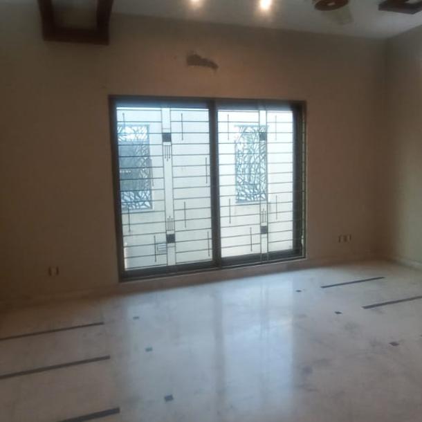 4 Bedroom With Attached Bath 1 Kanal Lower Portion Available For Rent In DHA Lahore Phase 5-3