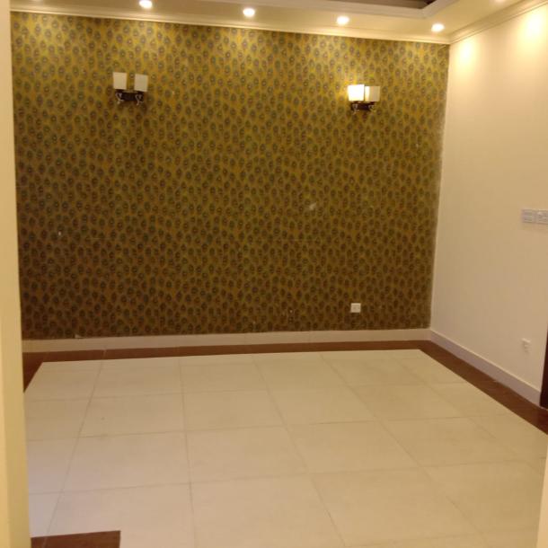 Beautiful 1 Kanal Used House Available For Sale In DHA Lahore Phase 3 Block Z-3