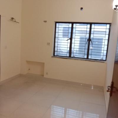 Beautiful 1 Kanal Used House Available For Sale In DHA Lahore Phase 3 Block Z
