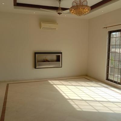 Top Location 1 Kanal House Available For Sale In DHA Lahore Phase 4 Block DD