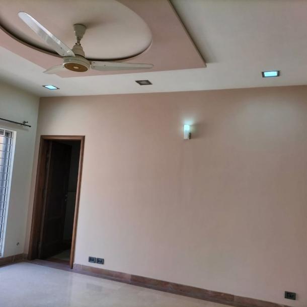 Luxury Prime Location 1 Kanal House Available For Sale In DHA Lahore Phase 3-4