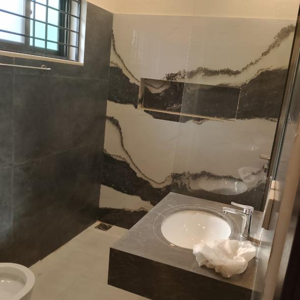 Corner Beautiful 10 Marla House Available For Sale In Bahria Enclave Islamabad-6