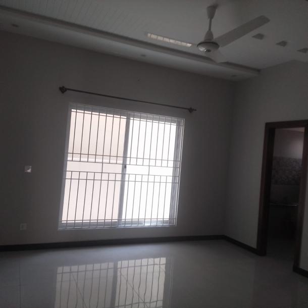 DHA Phase 2 Best Location 1 Kanal Beautiful House Available For Rent-6