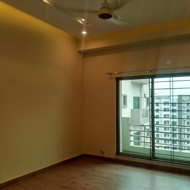 Brand New 12 Marla 4 Bedrooms Apartment Available For Rent In Askari 10-7