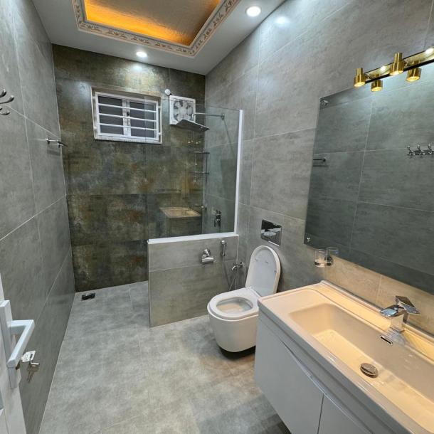 7 Bedrooms With Attached Bathrooms 1 Kanal House Available For Sale In Bahria Enclave Bahria Town Islamabad-16