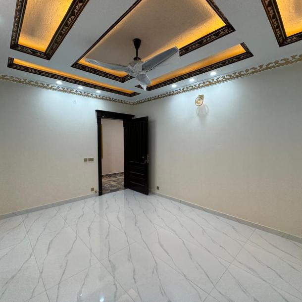 7 Bedrooms With Attached Bathrooms 1 Kanal House Available For Sale In Bahria Enclave Bahria Town Islamabad-22