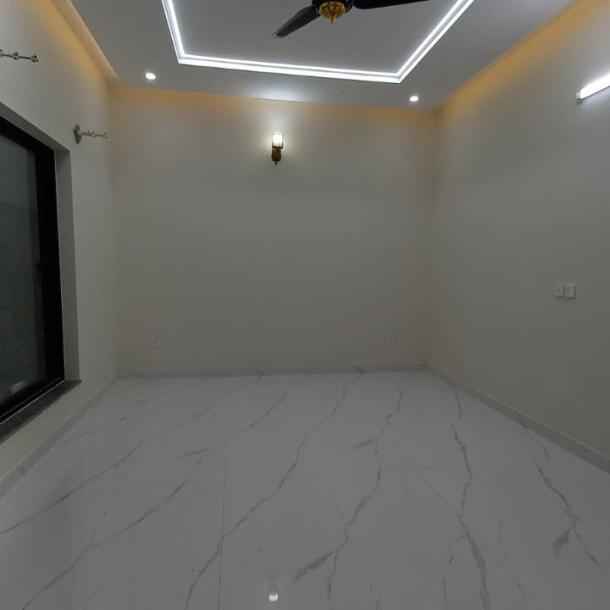 Prime Location 5 Marla House Available For Sale In Bahria Enclave Bahria Town-2