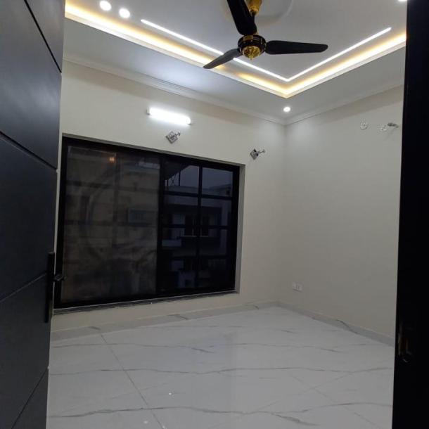 Prime Location 5 Marla House Available For Sale In Bahria Enclave Bahria Town-16